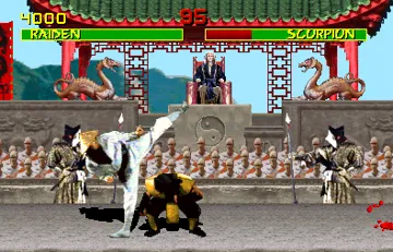 Mortal Kombat (rev 1.0 08/08/92) screen shot game playing